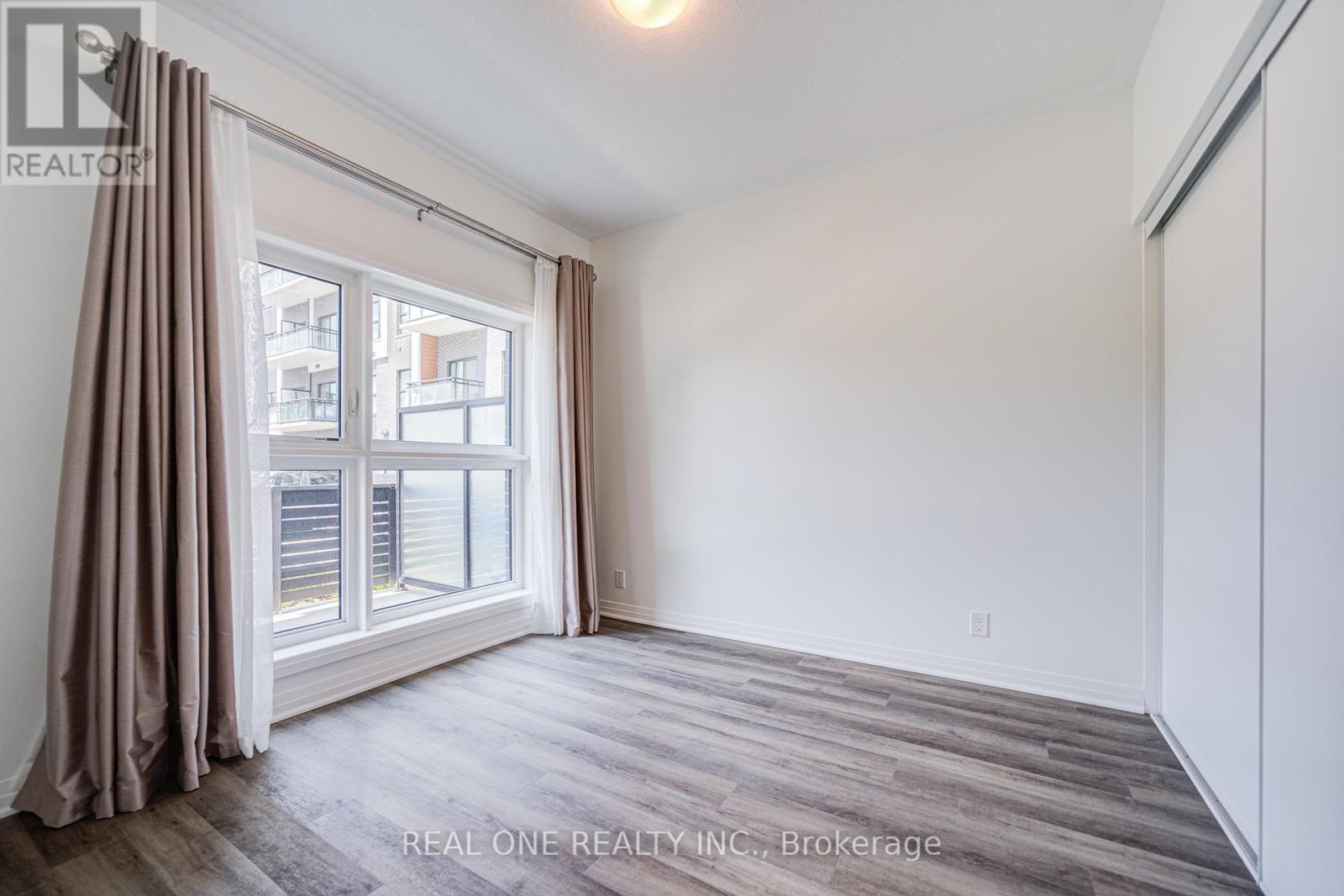 138 - 102 Grovewood Common, Oakville, Ontario  L6H 0X2 - Photo 32 - W12191069