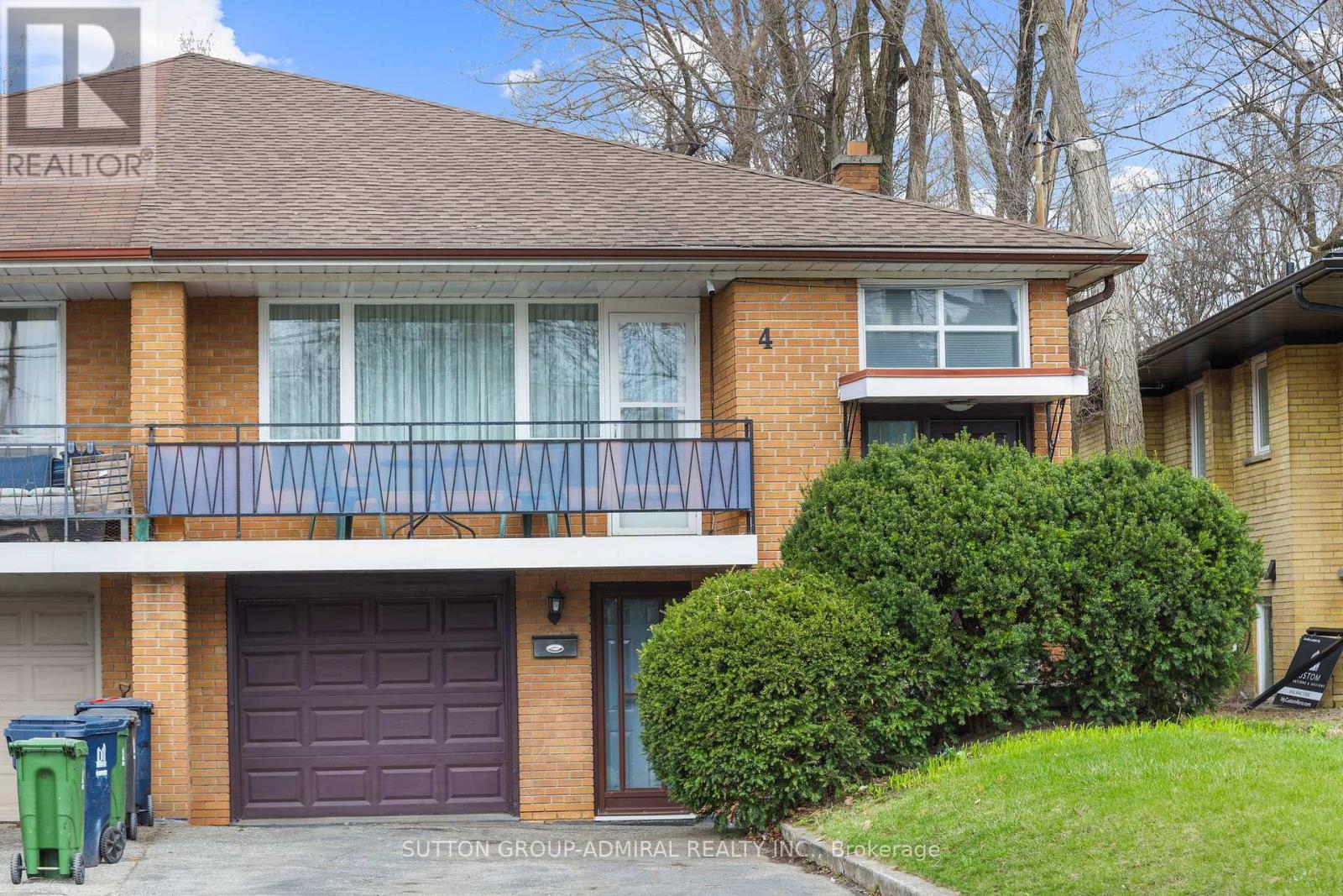 4 Carscadden Drive, Toronto, Ontario  M2R 2A7 - Photo 1 - C12191087