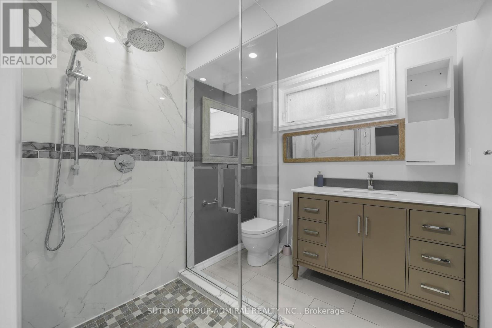 4 Carscadden Drive, Toronto, Ontario  M2R 2A7 - Photo 15 - C12191087