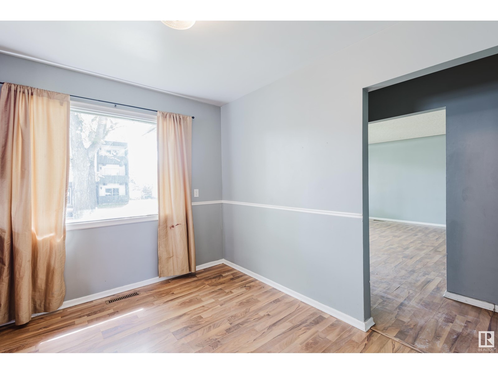 10454 78 Av Nw, Edmonton, Alberta  T6E 1P2 - Photo 11 - E4425802