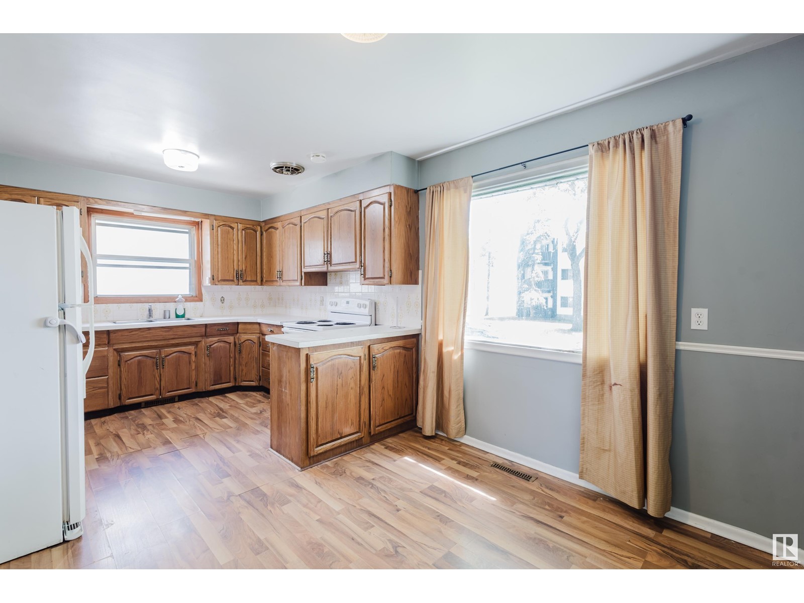 10454 78 Av Nw, Edmonton, Alberta  T6E 1P2 - Photo 7 - E4425802