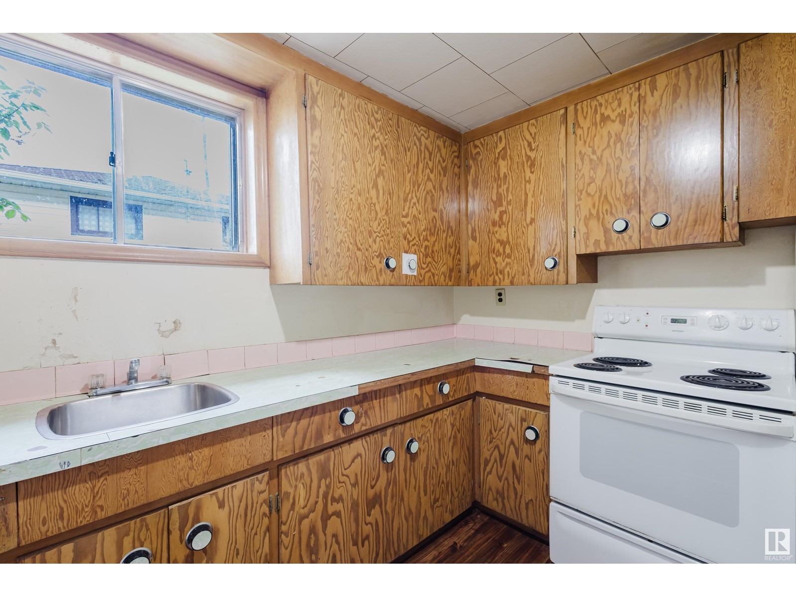10454 78 Av Nw, Edmonton, Alberta  T6E 1P2 - Photo 23 - E4425802