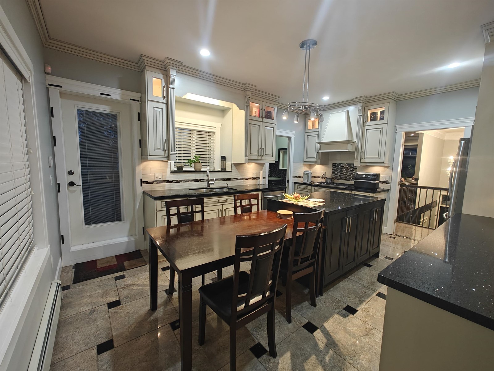 12854 107a Avenue, Surrey, British Columbia  V3T 2G5 - Photo 8 - R3003214