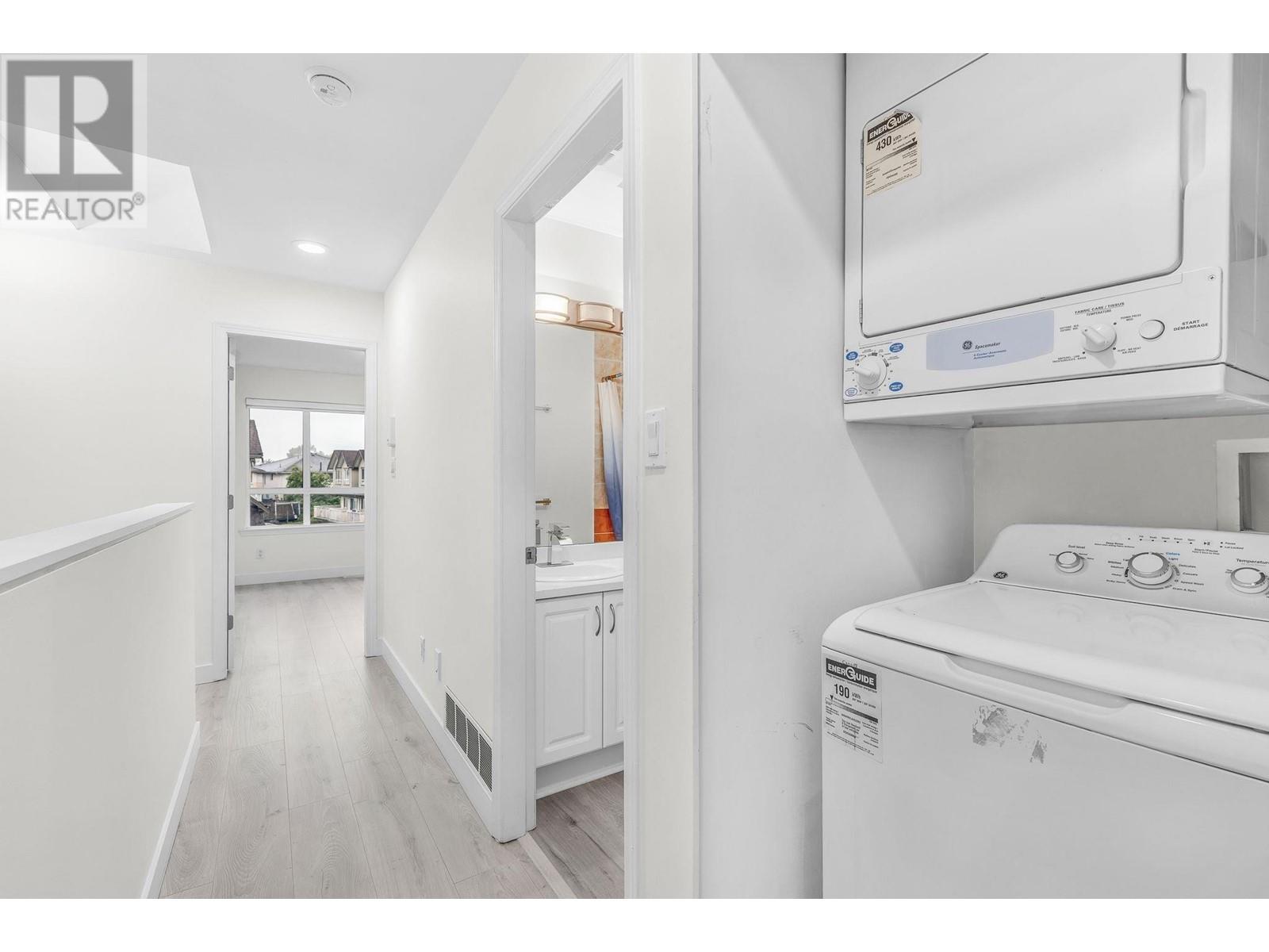 Listing Picture 18 of 25 : 22 22788 NORTON COURT, Richmond / 烈治文 - 魯藝地產 Yvonne Lu Group - MLS Medallion Club Member
