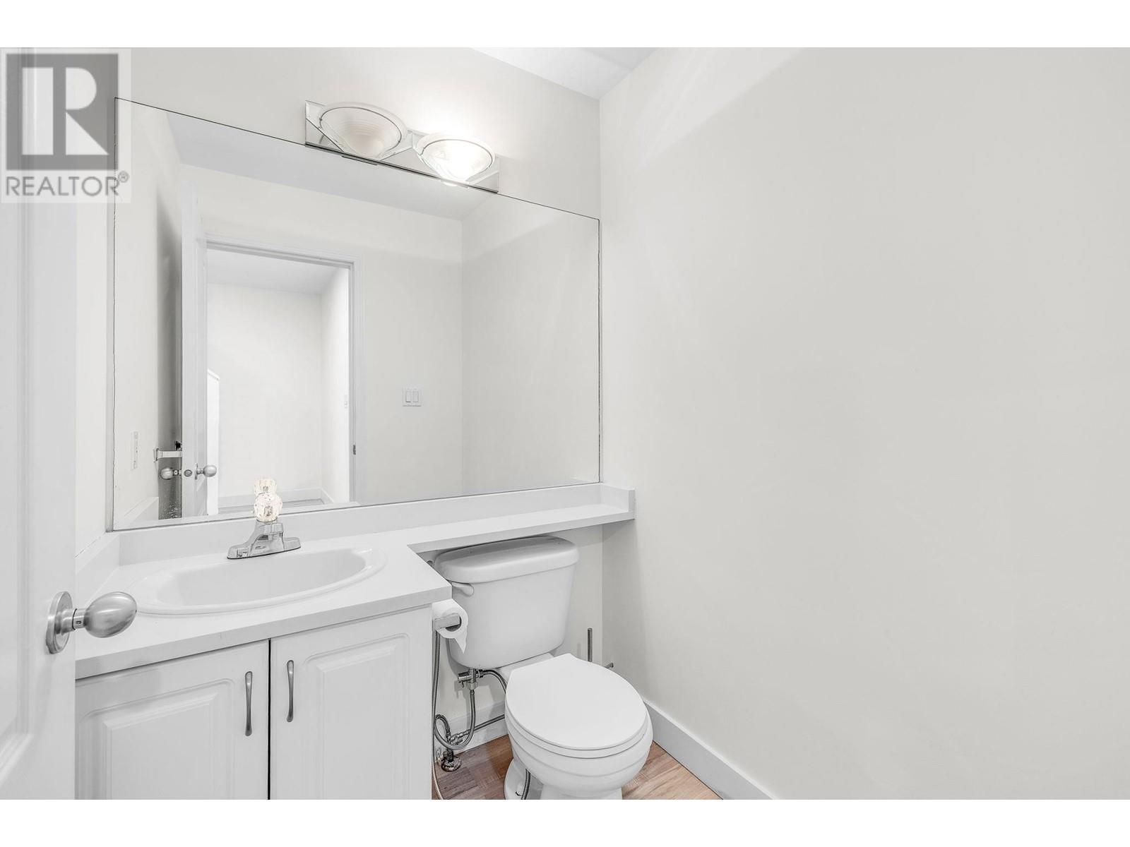 Listing Picture 14 of 25 : 22 22788 NORTON COURT, Richmond / 烈治文 - 魯藝地產 Yvonne Lu Group - MLS Medallion Club Member