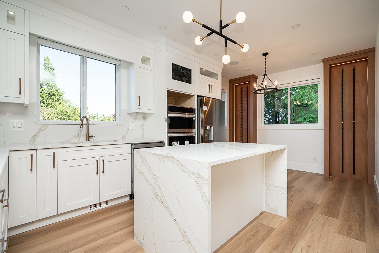 15496 Thrift Avenue, White Rock, British Columbia  V4B 2L9 - Photo 5 - R3006817