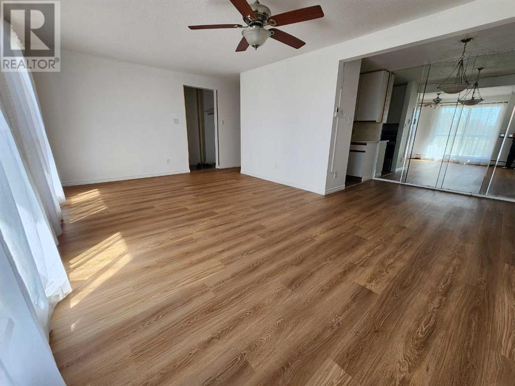Property at 202, 431B Huntsville Crescent NW image 3