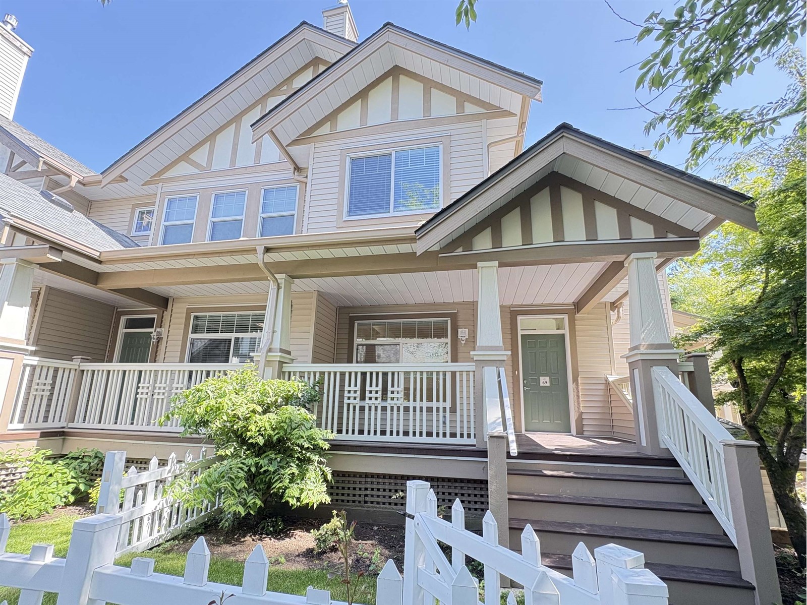 69 2678 KING GEORGE BOULEVARD, Surrey real estate listing for sale