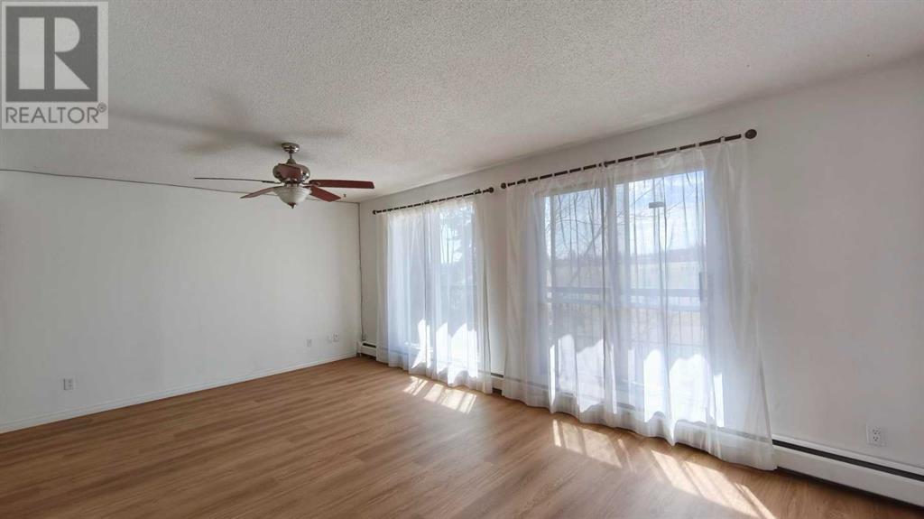 Property at 202, 431B Huntsville Crescent NW image 5