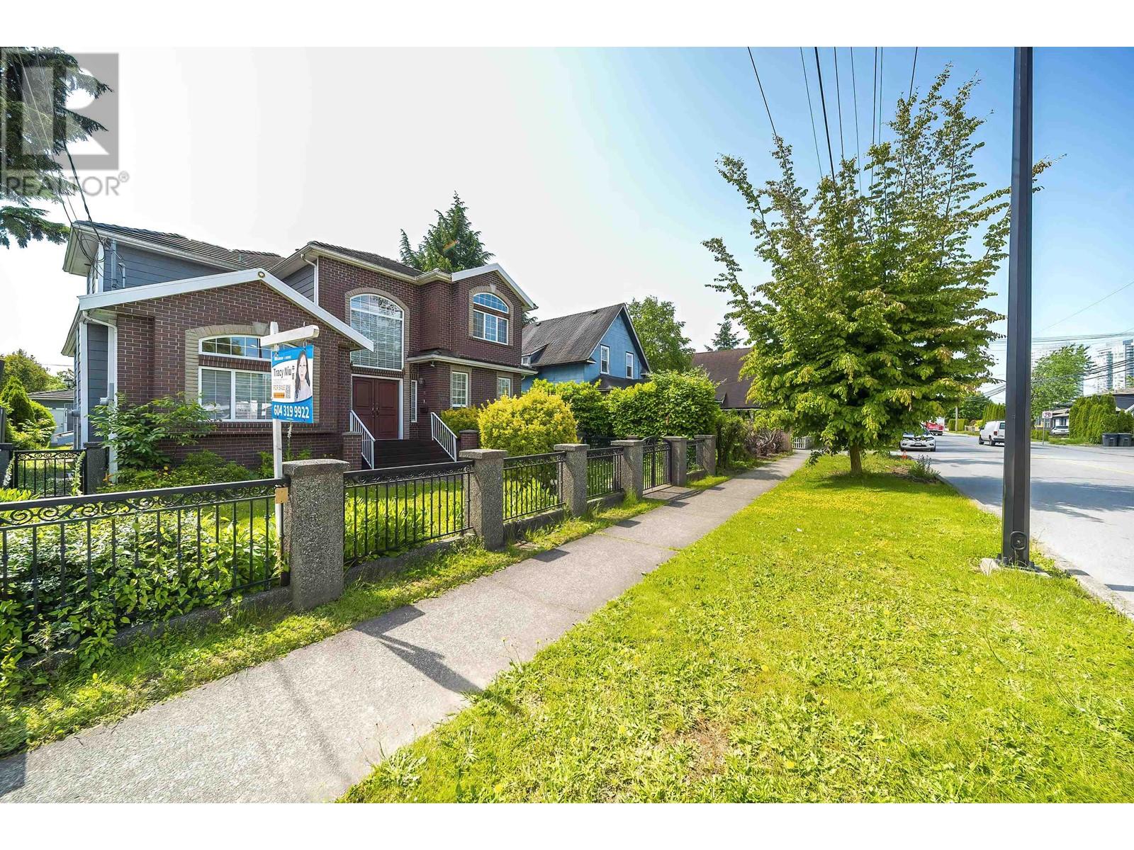 1312 Tenth Avenue, New Westminster, British Columbia  V3M 3H9 - Photo 4 - R3010278
