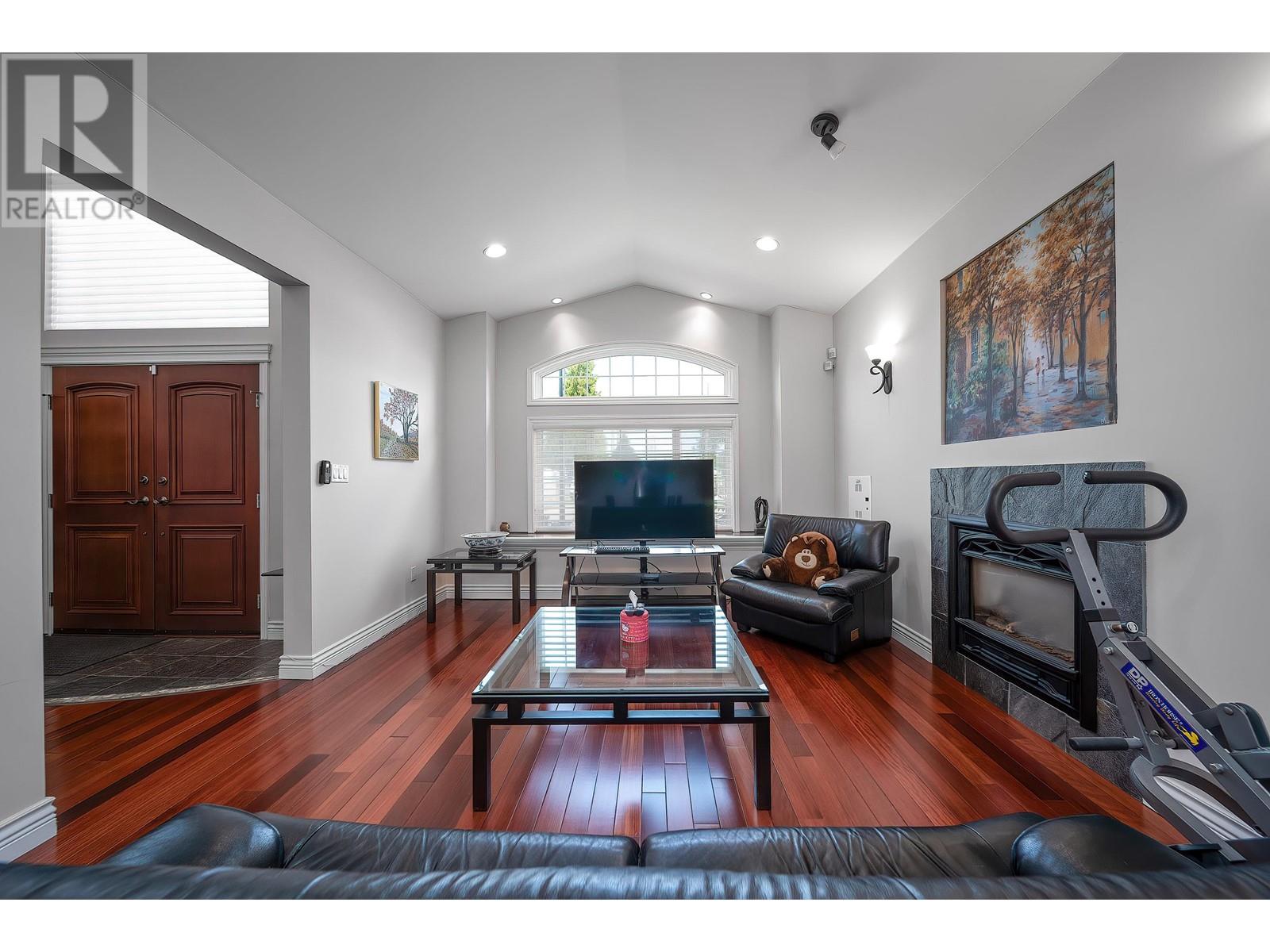 1312 Tenth Avenue, New Westminster, British Columbia  V3M 3H9 - Photo 8 - R3010278