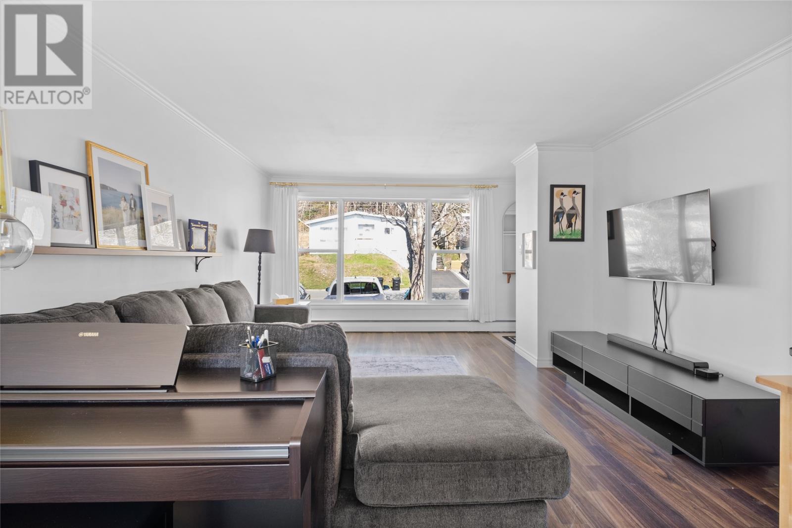 Property at 58 LARKHALL Street image 3