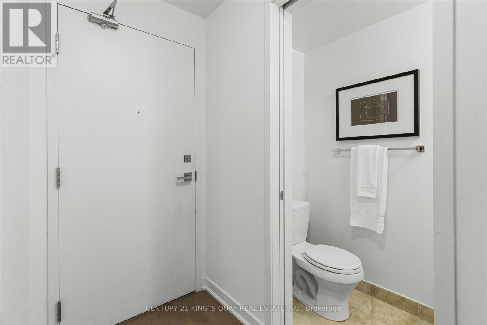 2410 - 12 York Street, Toronto, Ontario  M5J 0A9 - Photo 17 - C12050514
