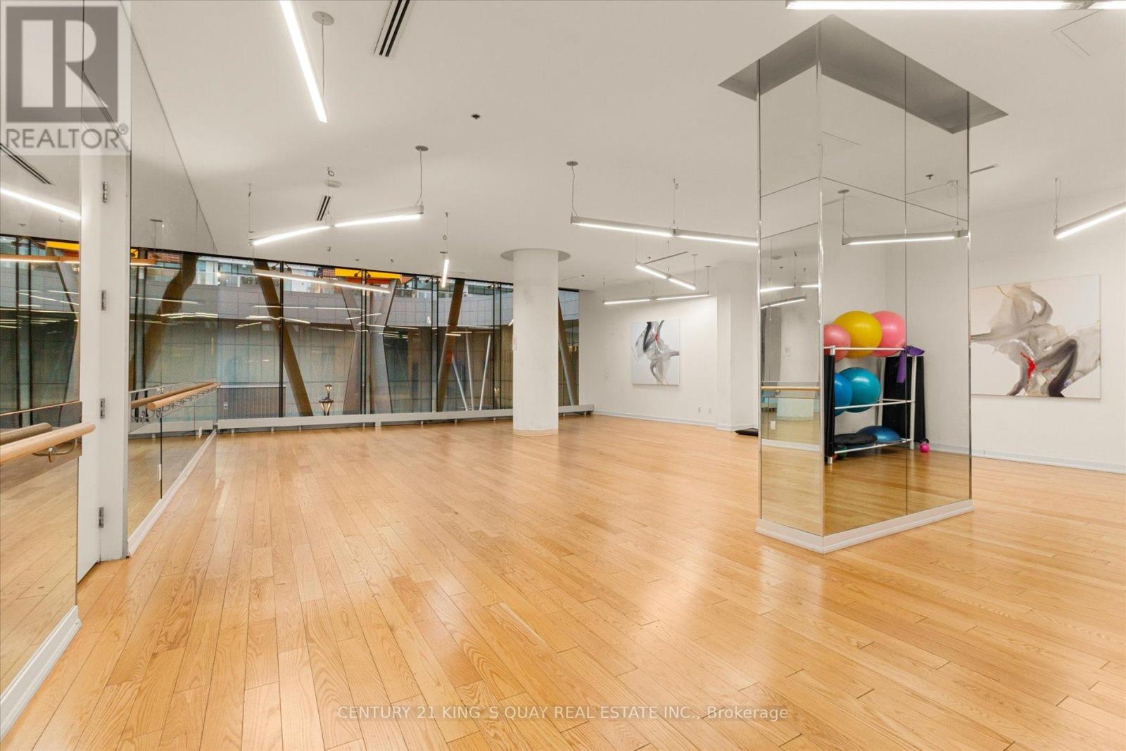 2410 - 12 York Street, Toronto, Ontario  M5J 0A9 - Photo 24 - C12050514