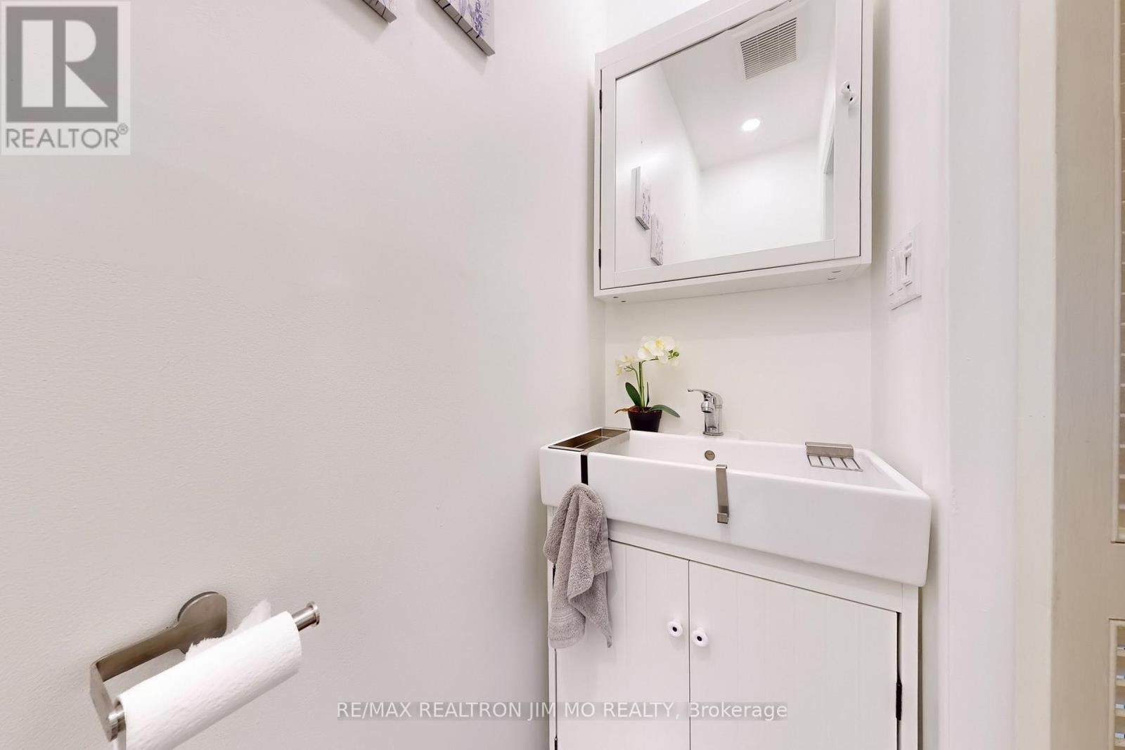 1 Amberdale Drive, Toronto, Ontario  M1P 4B9 - Photo 17 - E12191102