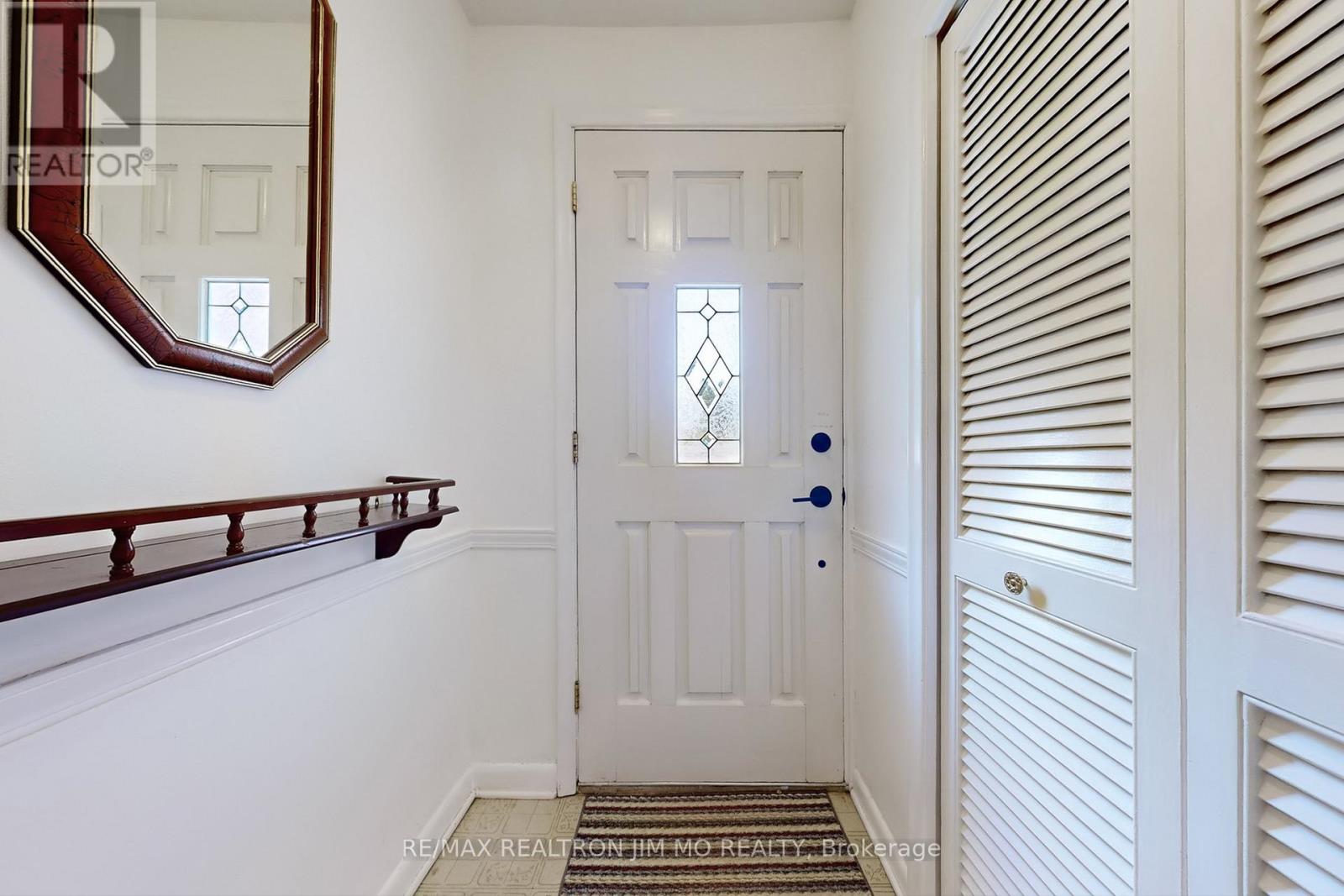 1 Amberdale Drive, Toronto, Ontario  M1P 4B9 - Photo 3 - E12191102