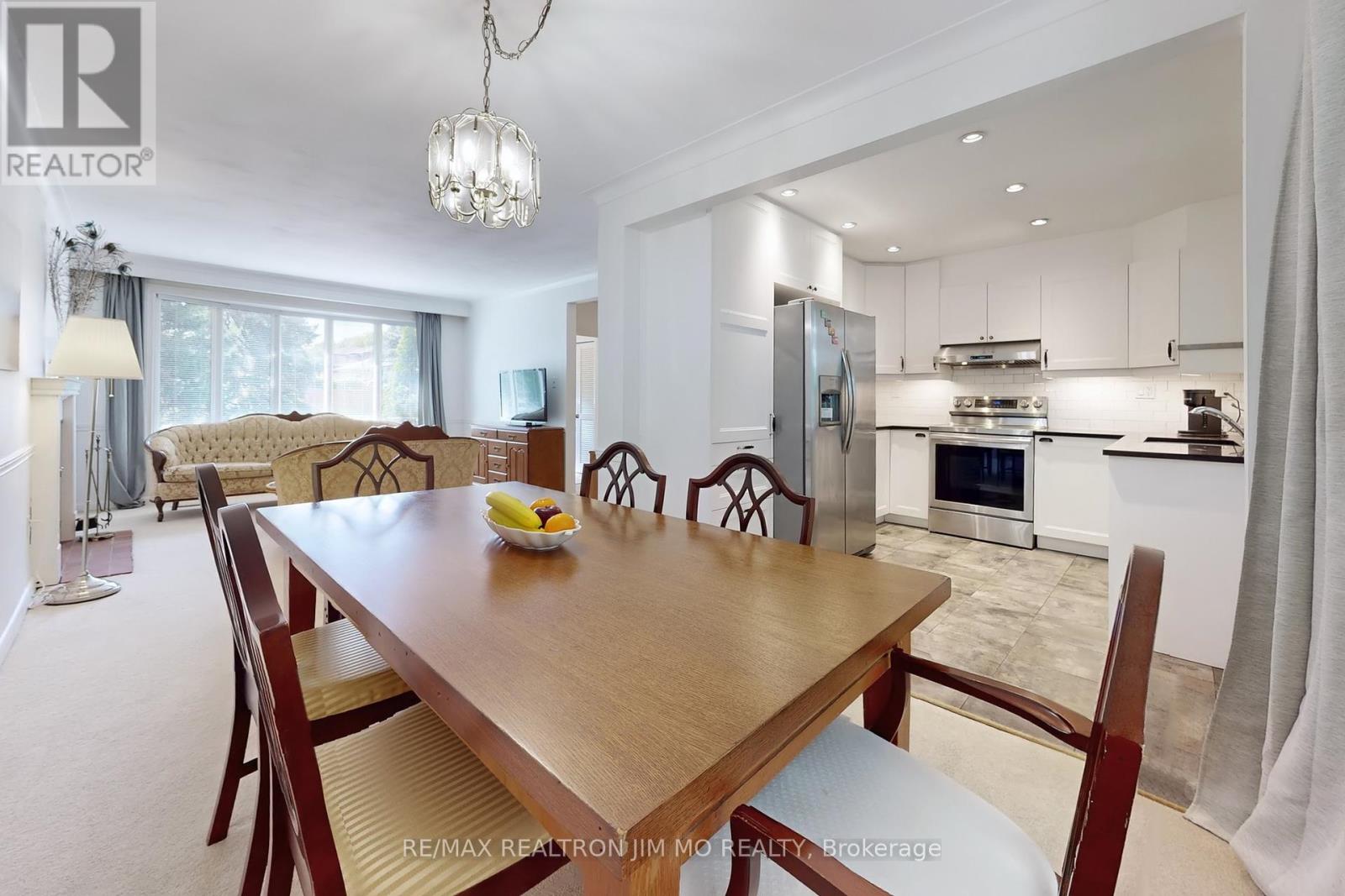1 Amberdale Drive, Toronto, Ontario  M1P 4B9 - Photo 8 - E12191102