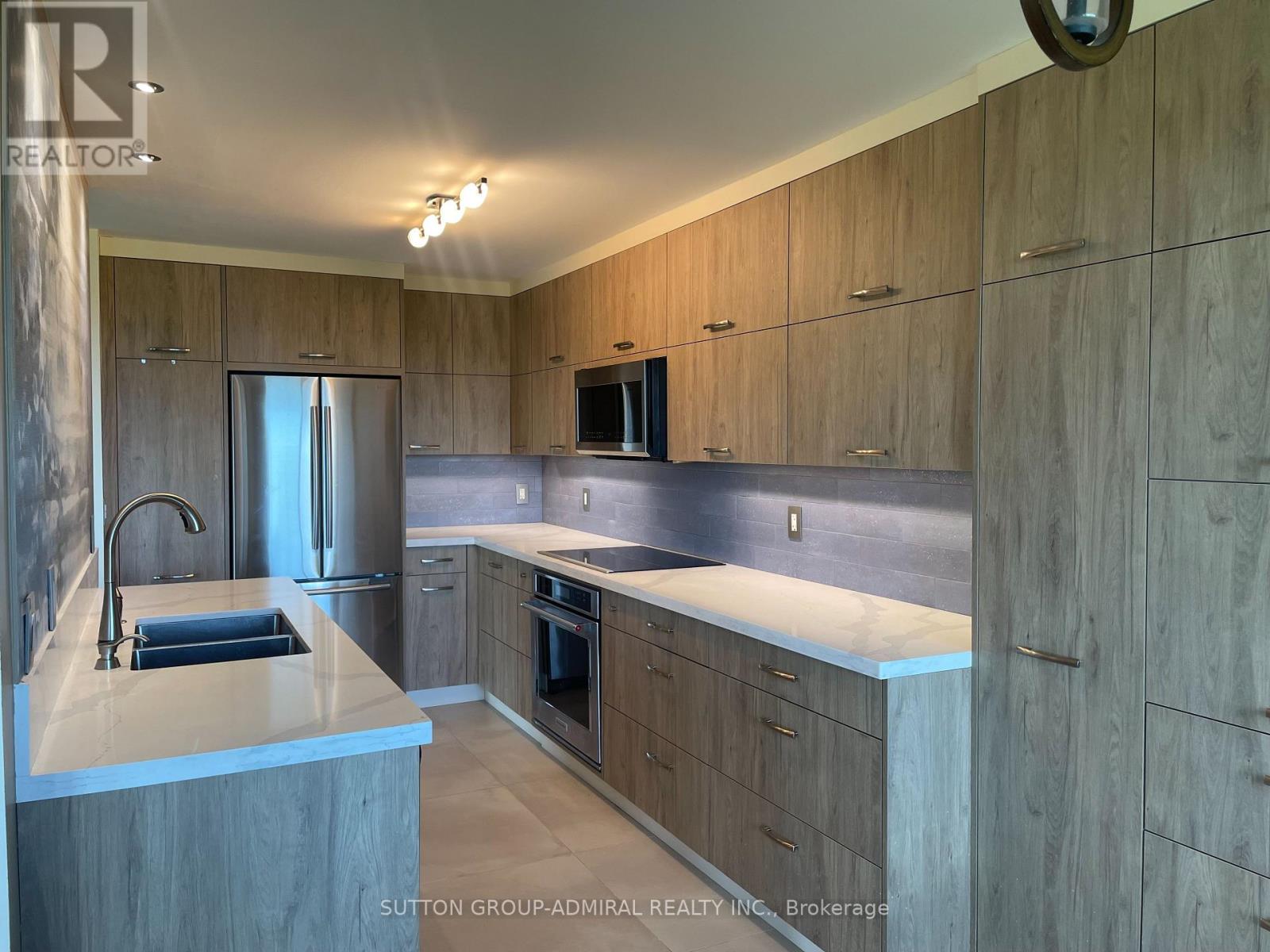 705 - 2 Maison Parc Court, Vaughan (Lakeview Estates), Ontario  L4J 9K4 - Photo 6 - N12190775