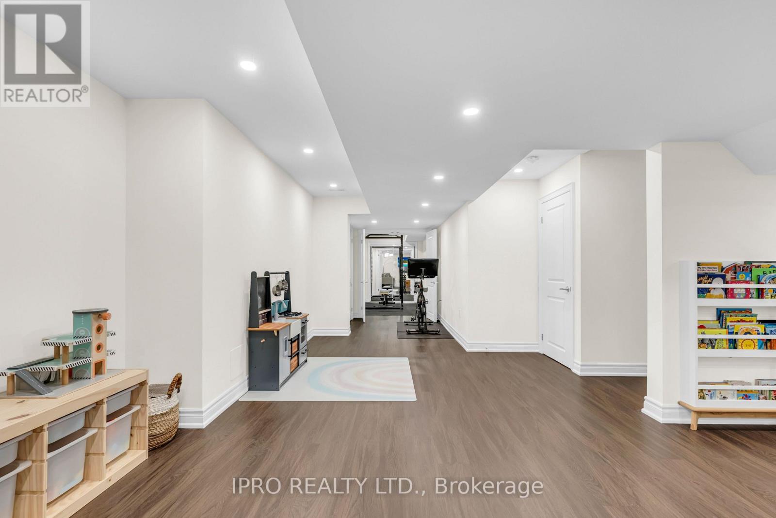 3331 Millicent Avenue, Oakville, Ontario  L6H 0Z8 - Photo 48 - W12191104