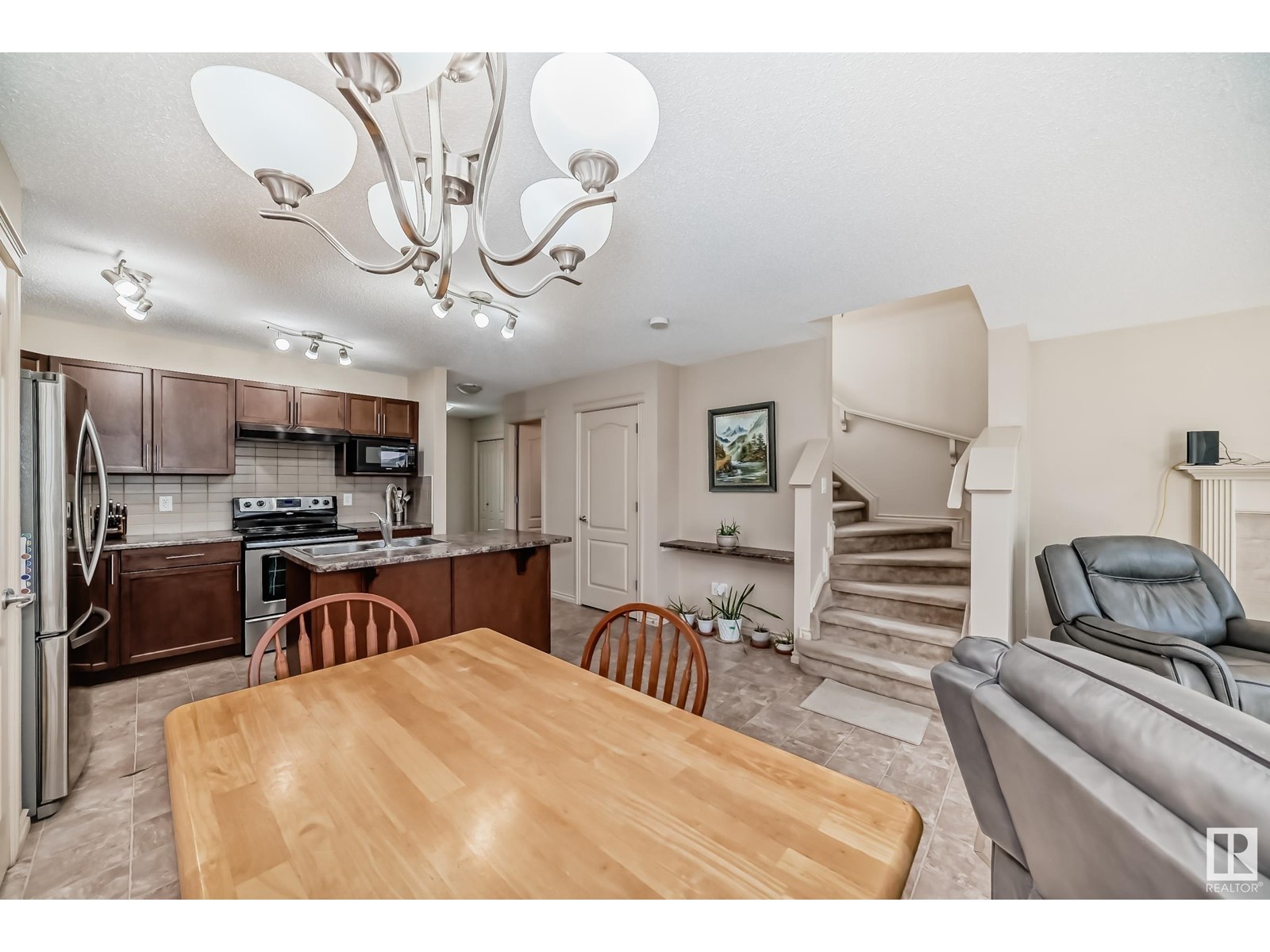 7715 Schmid Cr Nw, Edmonton, Alberta  T6R 0K6 - Photo 14 - E4440022
