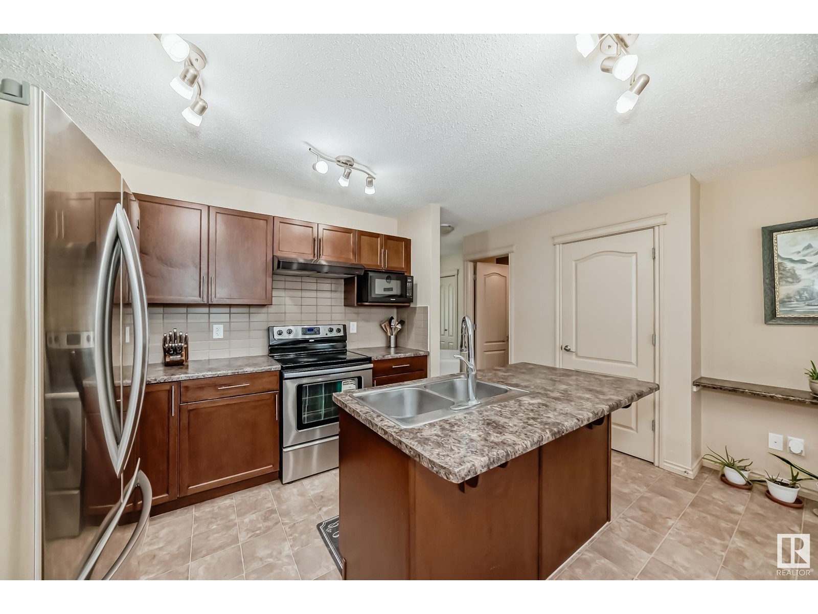 7715 Schmid Cr Nw, Edmonton, Alberta  T6R 0K6 - Photo 17 - E4440022