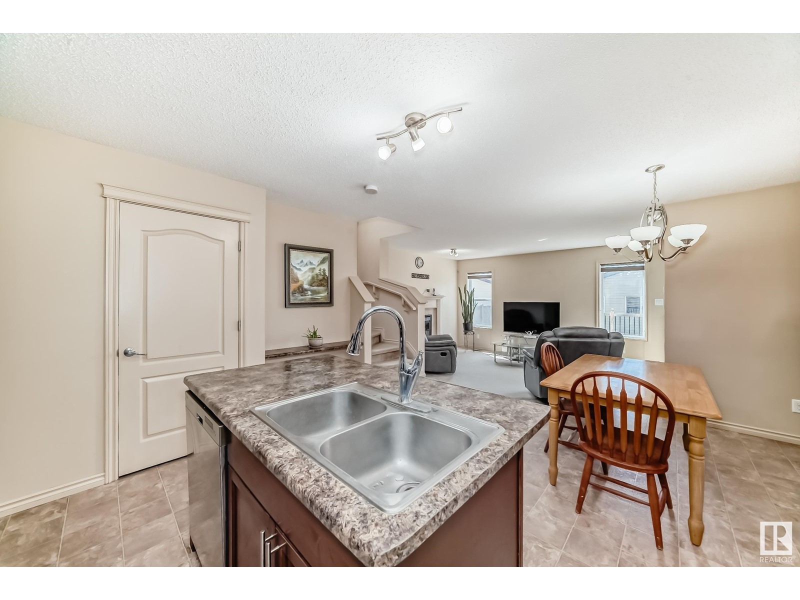 7715 Schmid Cr Nw, Edmonton, Alberta  T6R 0K6 - Photo 18 - E4440022