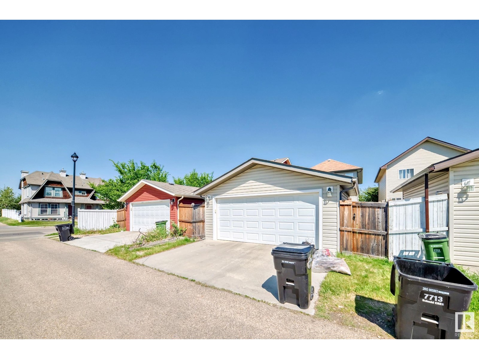7715 Schmid Cr Nw, Edmonton, Alberta  T6R 0K6 - Photo 8 - E4440022