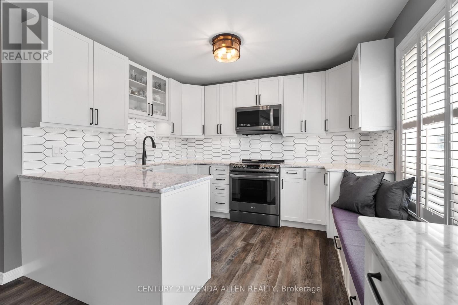 9 Rosemeadow Crescent, Clarington, Ontario  L1B 1R3 - Photo 13 - E12188275
