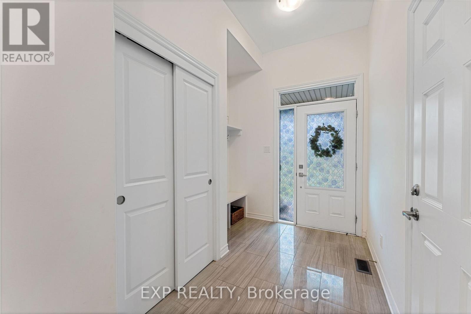 501 Enclave Lane, Clarence-Rockland, Ontario  K4K 0M8 - Photo 2 - X12191113