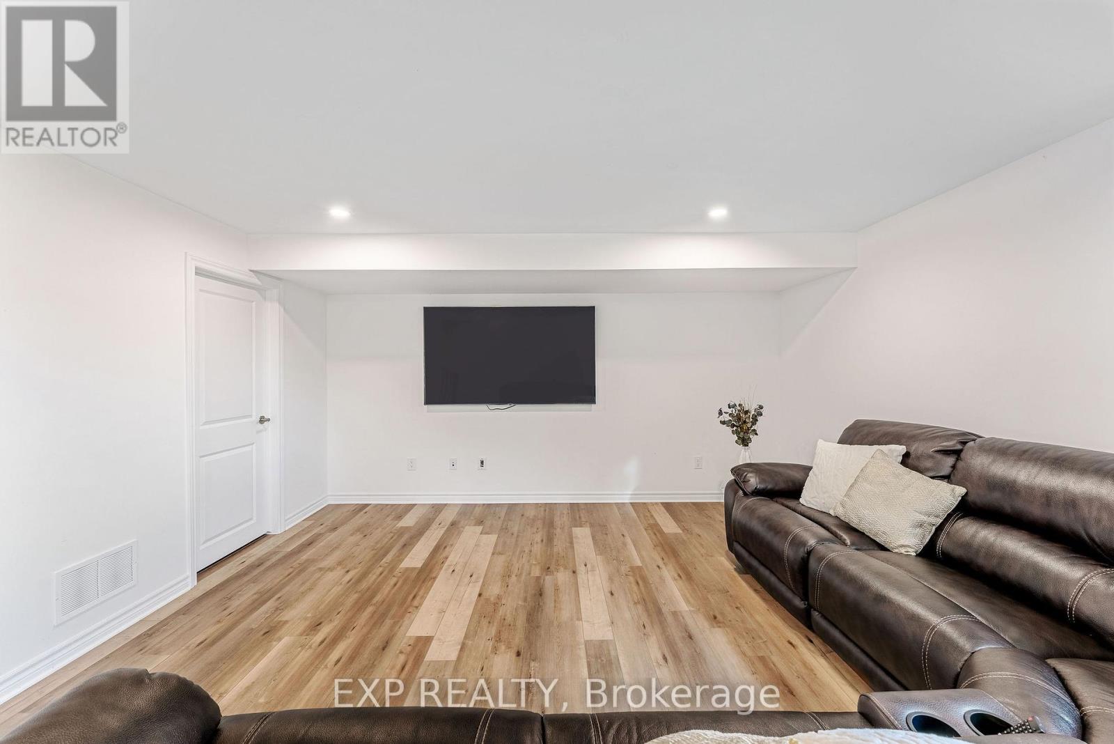 501 Enclave Lane, Clarence-Rockland, Ontario  K4K 0M8 - Photo 24 - X12191113