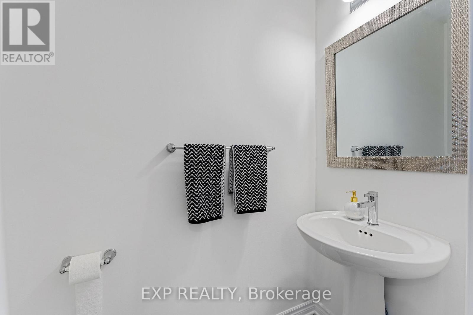 501 Enclave Lane, Clarence-Rockland, Ontario  K4K 0M8 - Photo 7 - X12191113