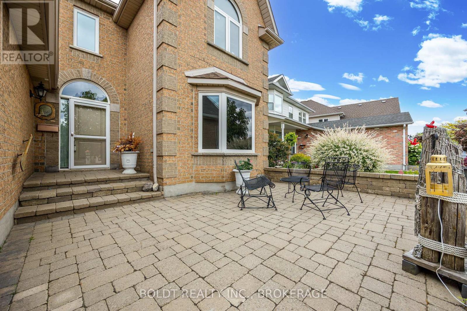 Property at 22 WESTLAND STREET image 3