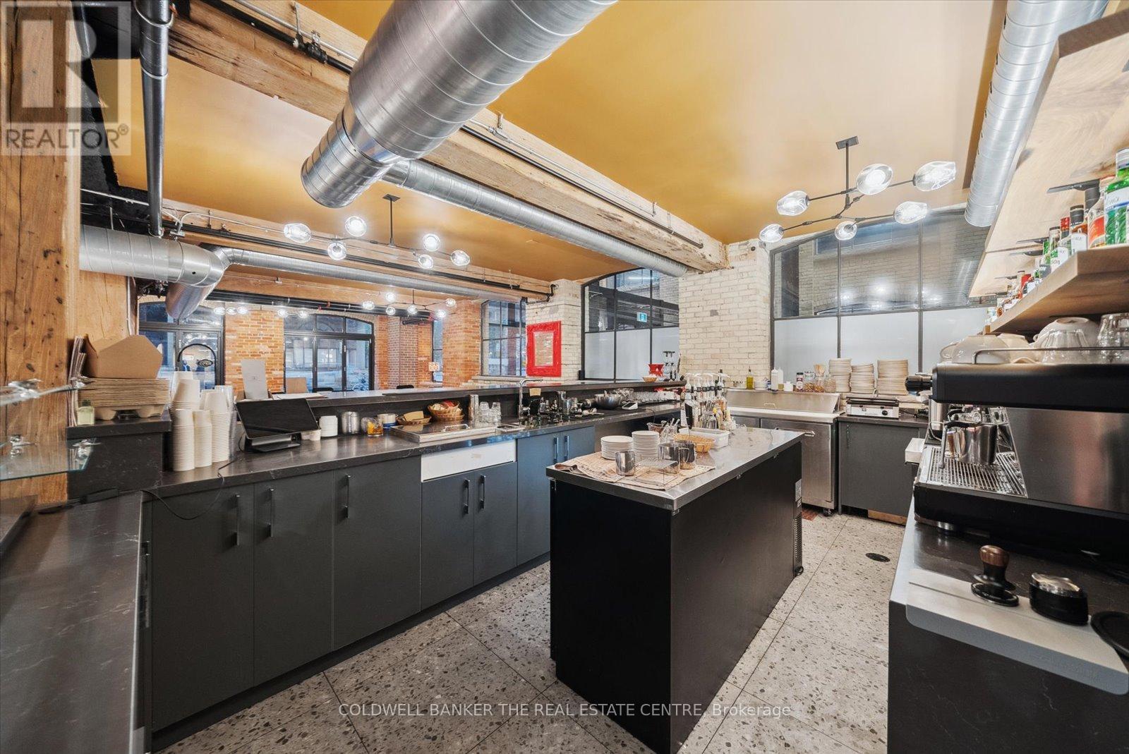 35 Mccaul Street, Toronto, Ontario  M5T 1V7 - Photo 19 - C12191108