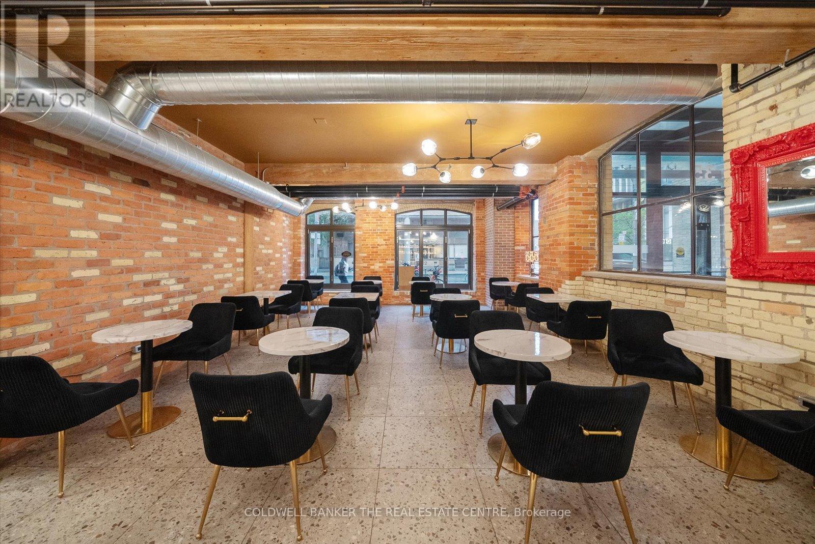 35 Mccaul Street, Toronto, Ontario  M5T 1V7 - Photo 7 - C12191108