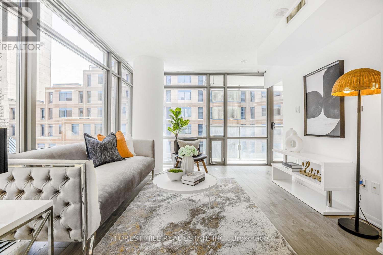 607 - 38 Grenville Street, Toronto, Ontario  M4Y 1A5 - Photo 4 - C12191115