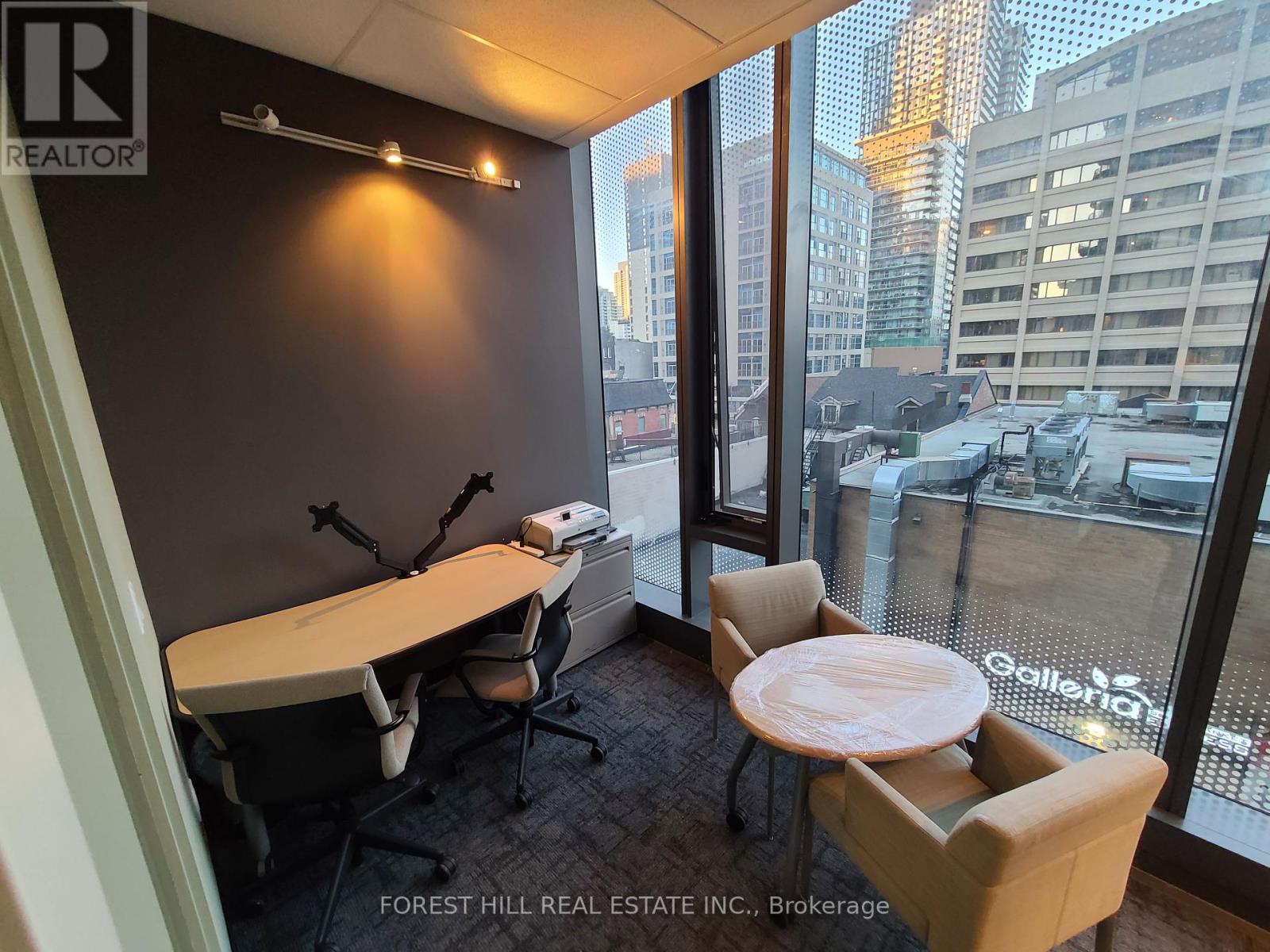 313 - 15 Wellesley Street W, Toronto (Bay Street Corridor), Ontario  M4Y 0G7 - Photo 2 - C12191121
