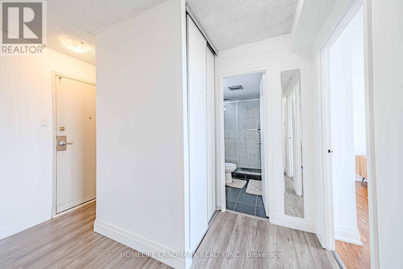 902 - 40 Bay Mills Boulevard, Toronto (Tam O'shanter-Sullivan), Ontario  M1T 3P5 - Photo 3 - E12191119