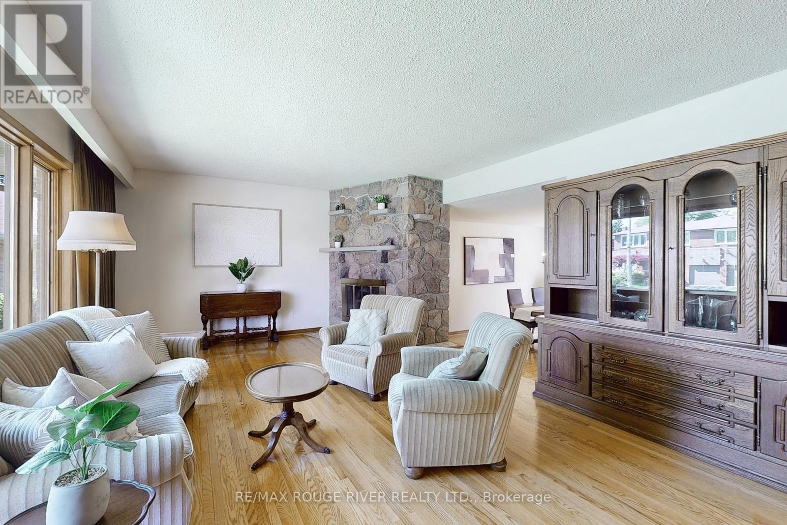 7 Whiteacres Avenue, Toronto, Ontario  M1C 3G3 - Photo 3 - E12191129