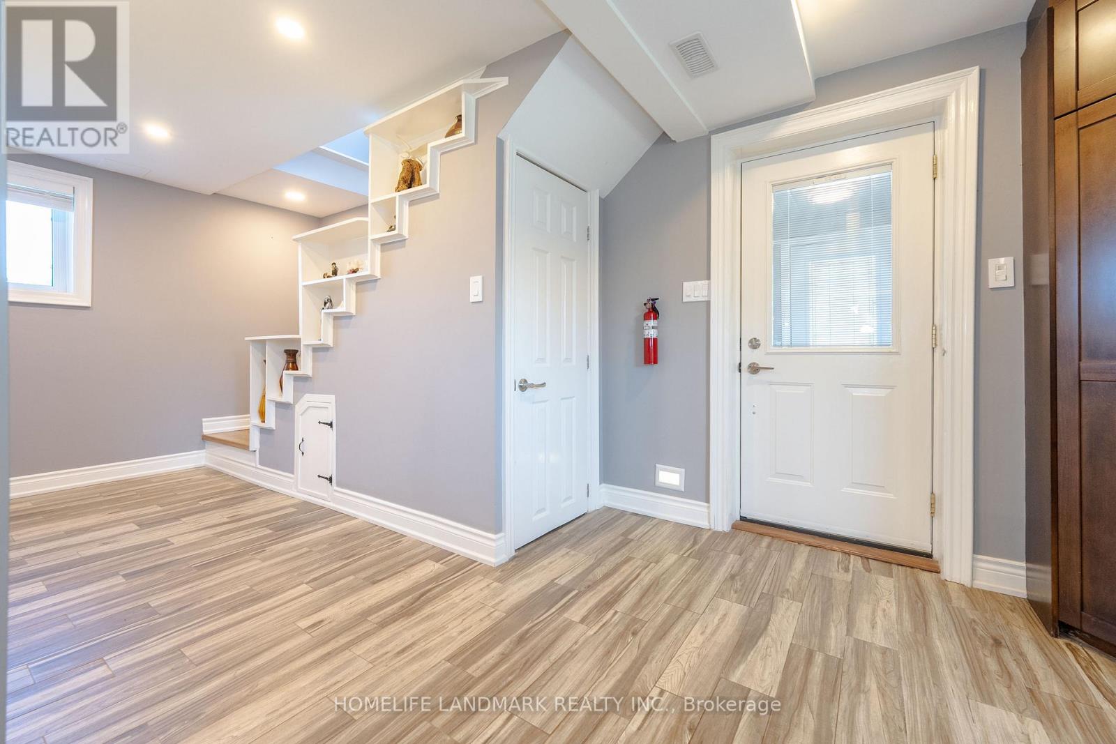 57 Riveredge Drive, Georgina, Ontario  L4P 2N8 - Photo 10 - N12191110
