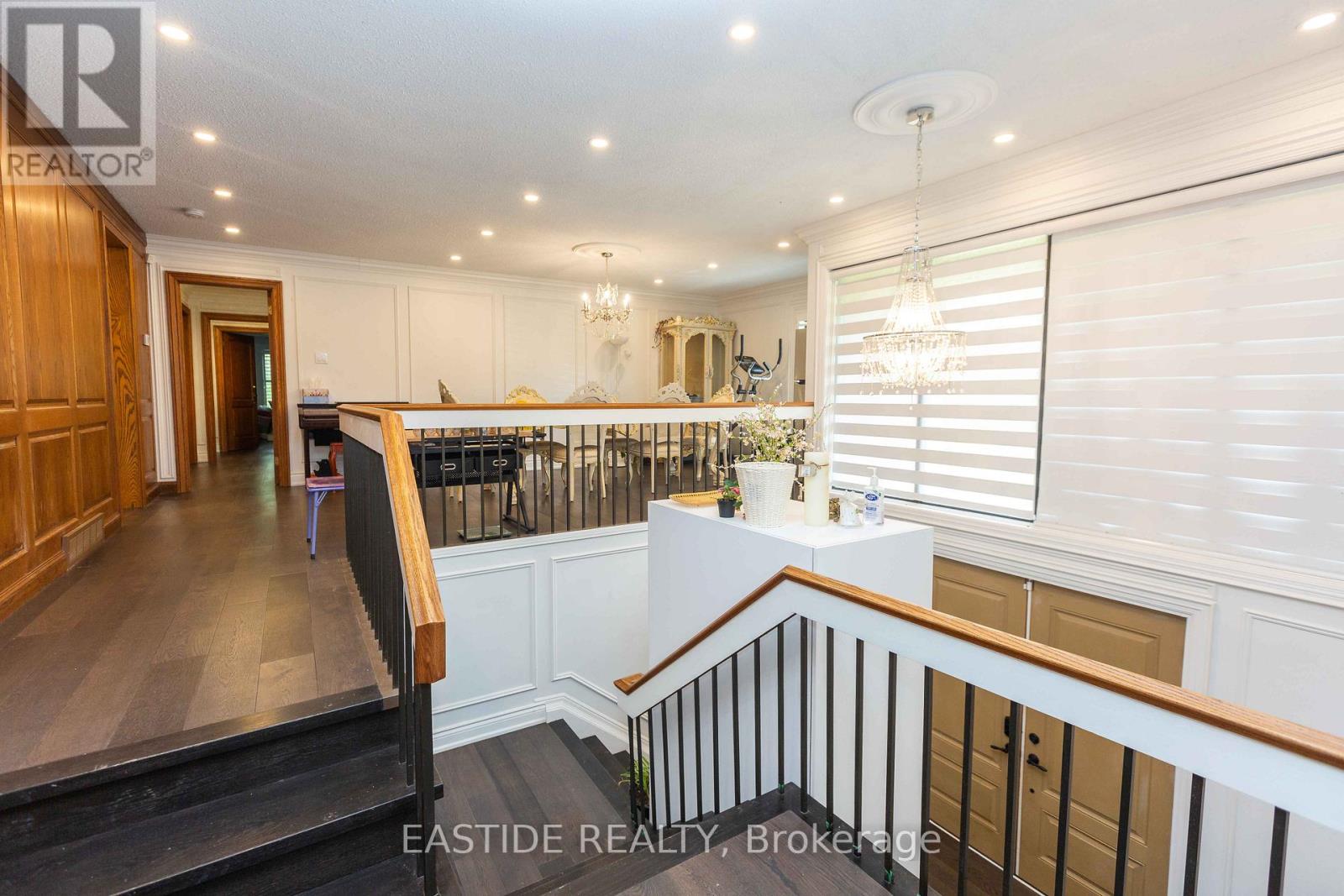 4395 4 Side Road, Burlington, Ontario  L7M 0S4 - Photo 4 - W12191128
