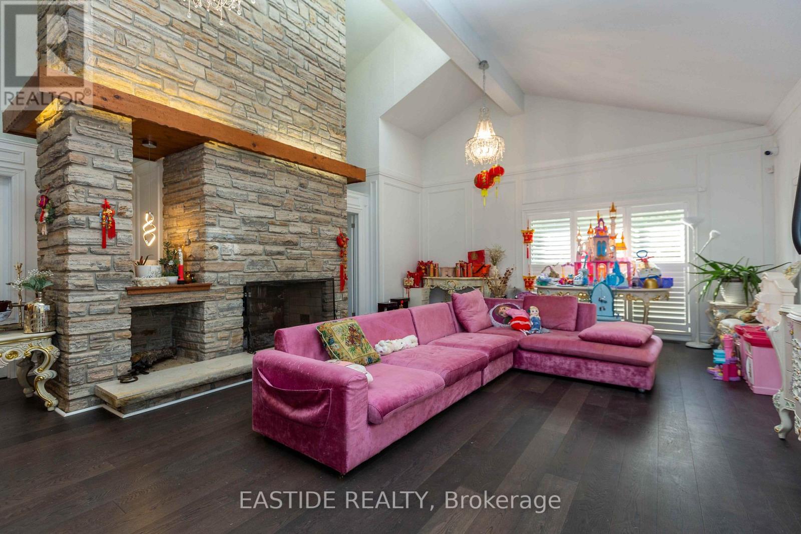 4395 4 Side Road, Burlington, Ontario  L7M 0S4 - Photo 5 - W12191128
