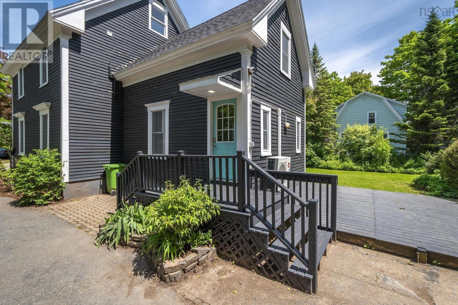 Property at 40 Crescent Avenue image 2