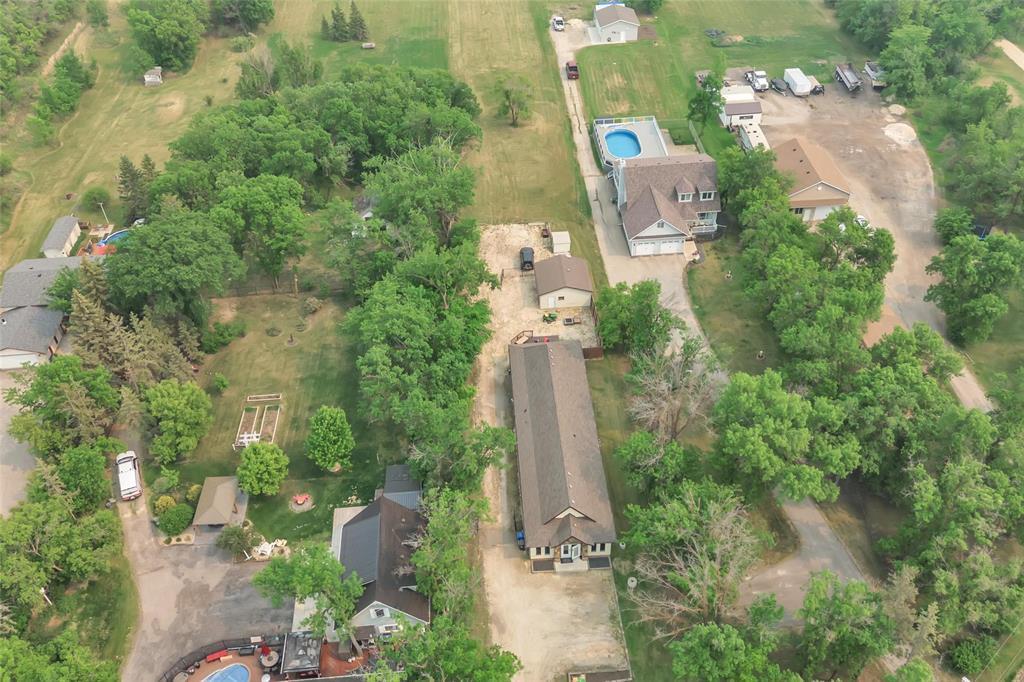 3625 Henderson Highway, East St Paul, Manitoba  R2E 0J1 - Photo 3 - 202513958