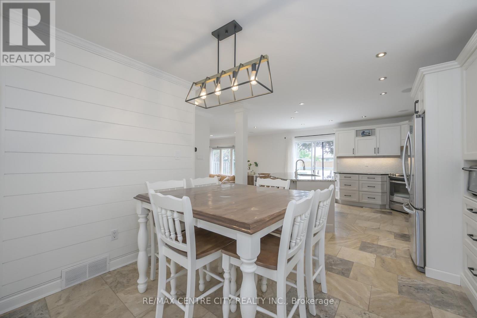 152 Bexhill Close, London South (South Y), Ontario  N6E 3B1 - Photo 12 - X12191163