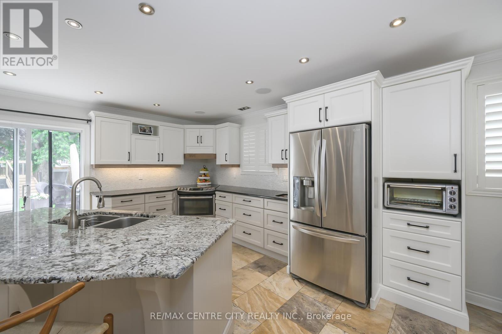 152 Bexhill Close, London South (South Y), Ontario  N6E 3B1 - Photo 15 - X12191163