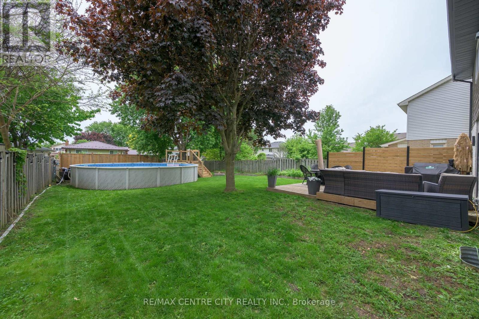 152 Bexhill Close, London South (South Y), Ontario  N6E 3B1 - Photo 3 - X12191163