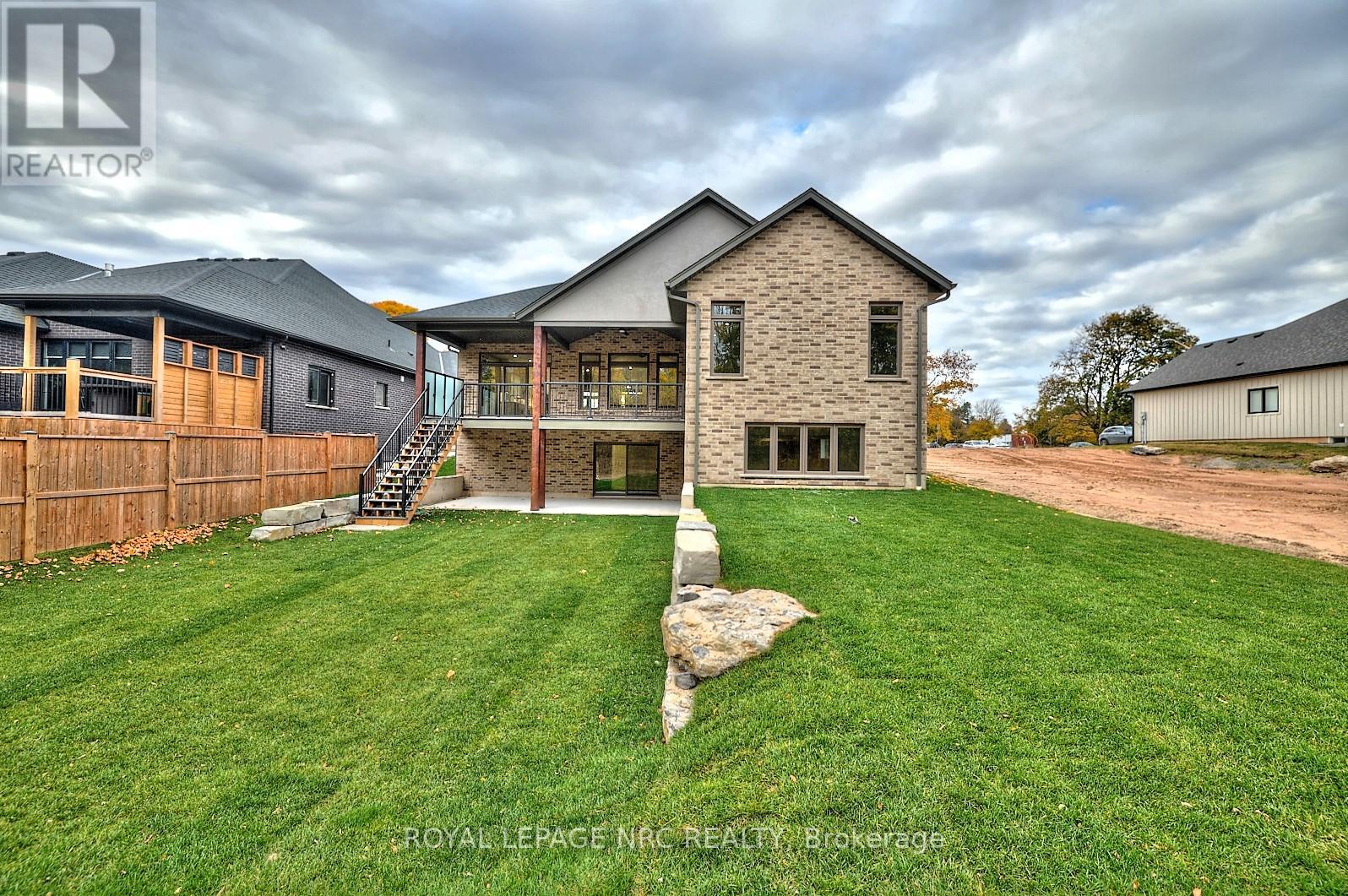 1125 Balfour Street, Pelham (Fenwick), Ontario  L0S 1C0 - Photo 8 - X12191185