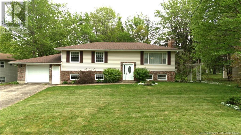 Property at 9 Sinclair Lane image 1