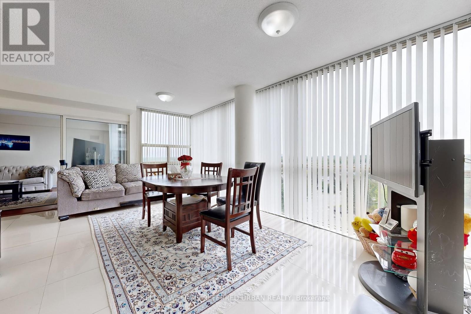 1007 - 30 Harding Boulevard W, Richmond Hill (North Richvale), Ontario  L4C 9M3 - Photo 18 - N12190529