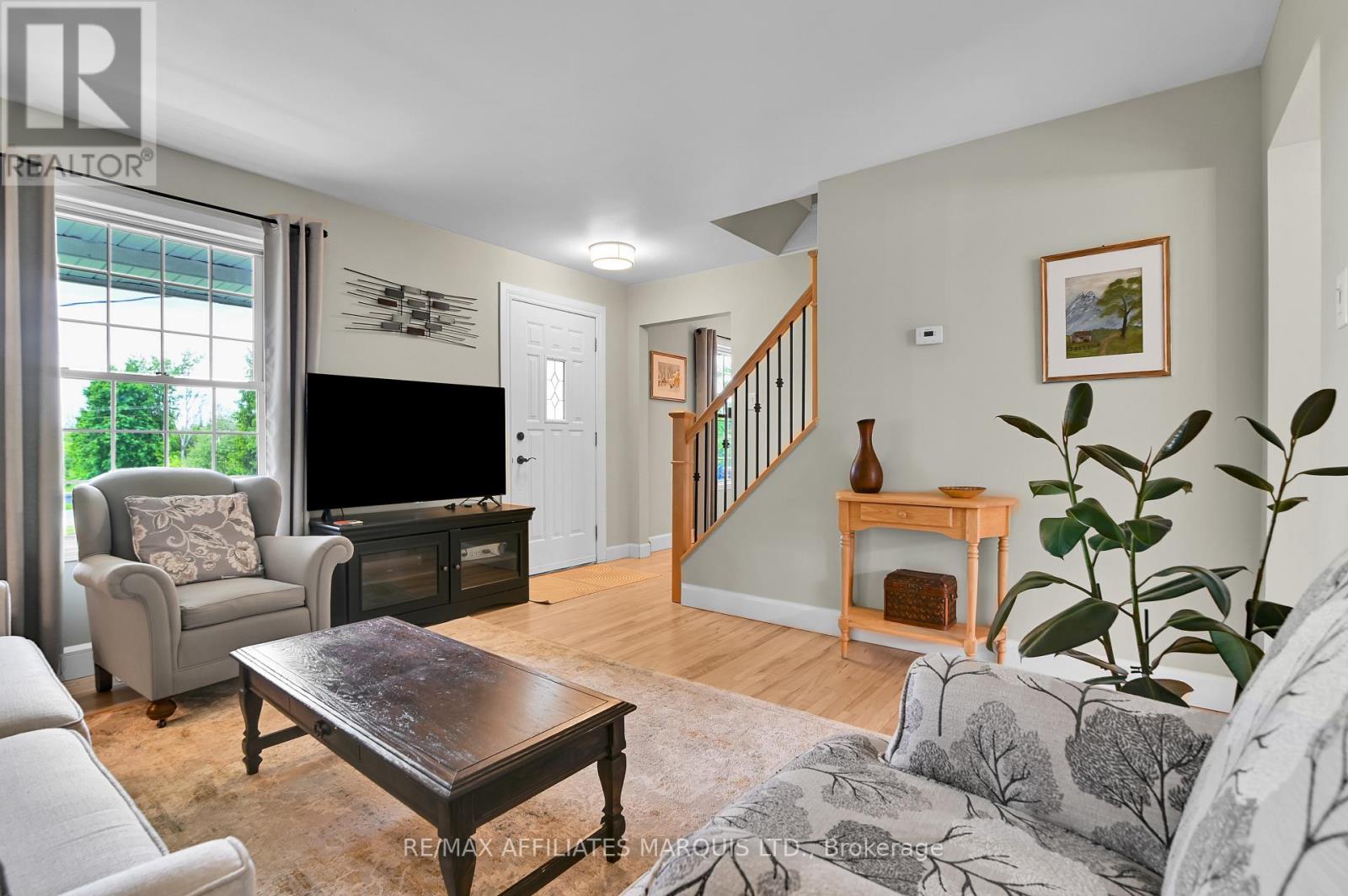 17204 County Rd 18 Road, South Stormont, Ontario  K0C 1P0 - Photo 10 - X12191197